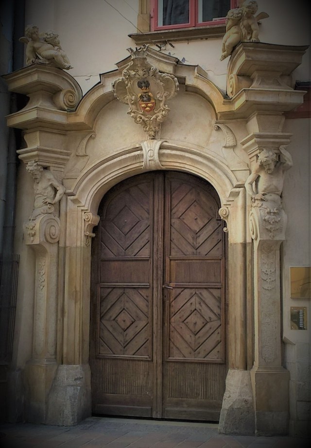 Vanha ovi Krakovassa